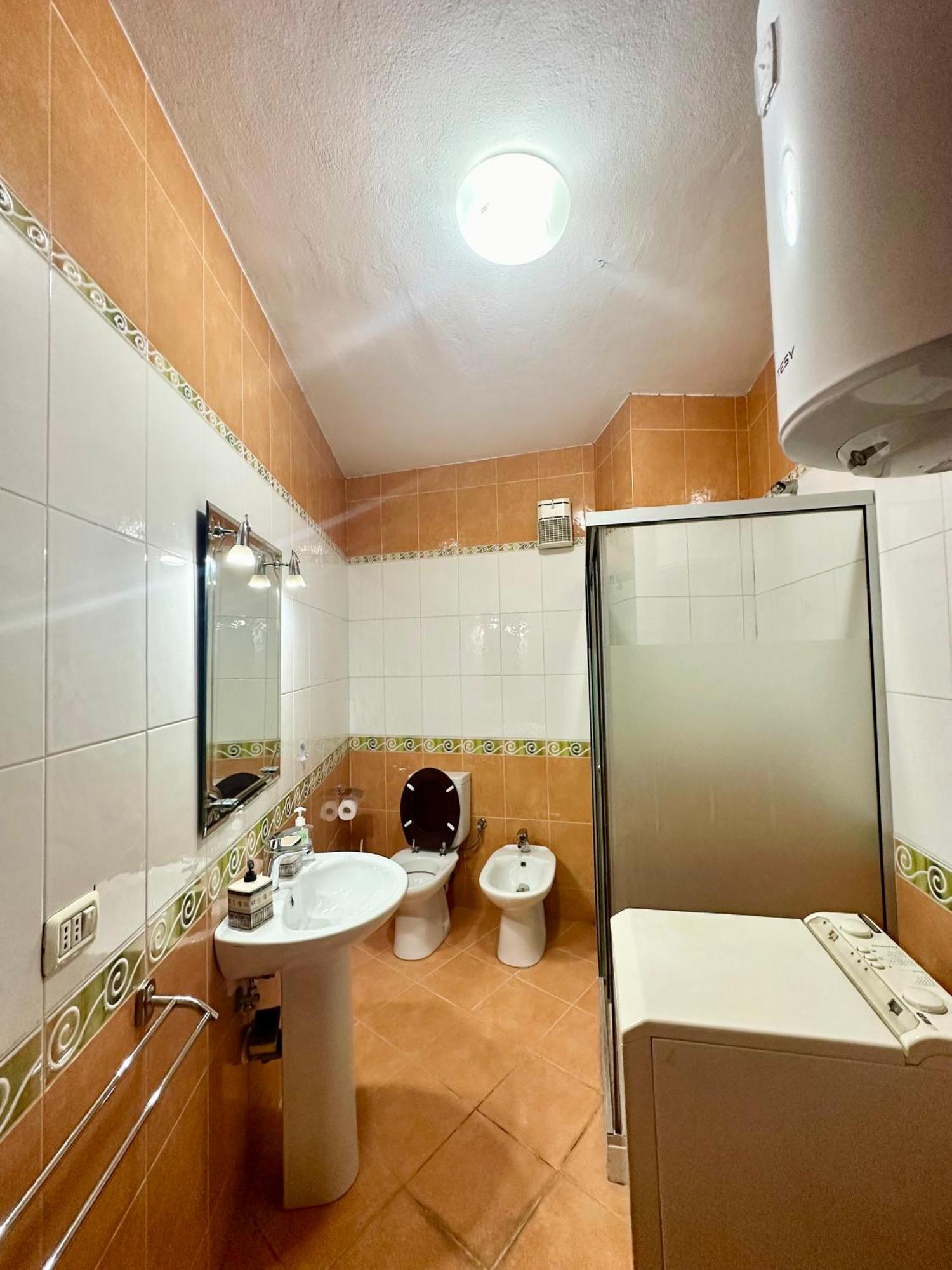 Kk Apartment Air Albania-Centrally Located Тирана Екстериор снимка