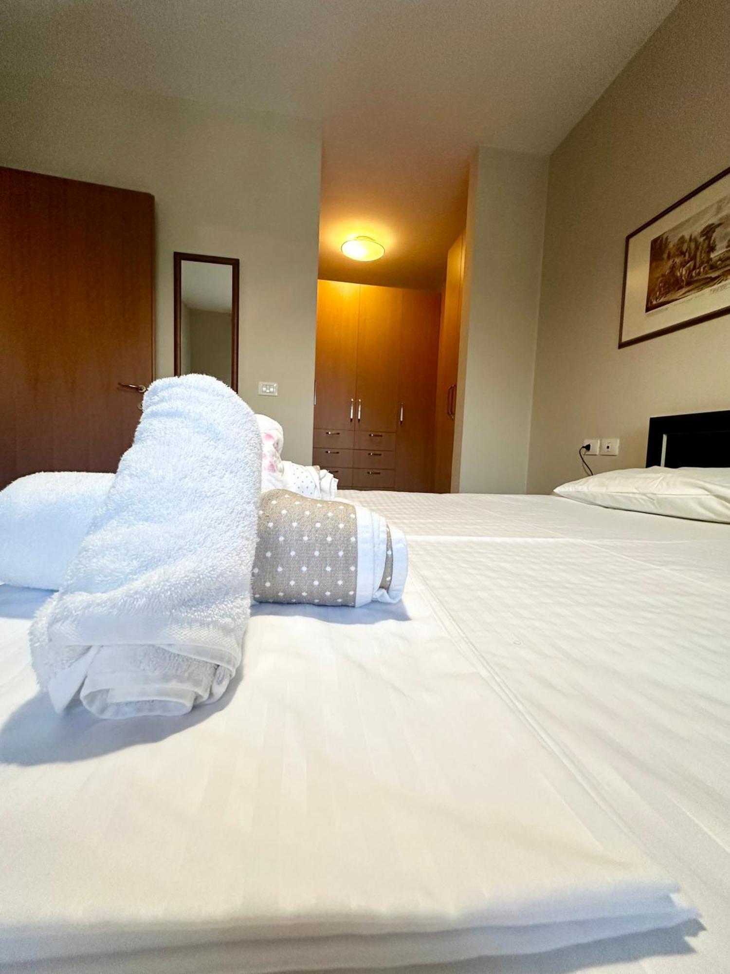 Kk Apartment Air Albania-Centrally Located Тирана Екстериор снимка